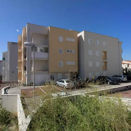 Apartment Ivan Makarska